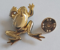 Preview: Dekorative Brosche Pin Frosch goldfarben Email grün bewegliche Beine 4x3cm