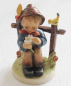 Preview: Hummelfigur Liebt mich, liebt mich nicht Hummel Goebel Nr. 174 10,5cm