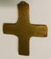 Preview: Kleines Bronze Kreuz Ich bin bei euch H. Bergkamper 10,2x8,3cm (N)