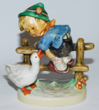 Hummelfigur Angsthase Barnyard Hero Hummel Goebel Nr. 195 2/0 10cm I. Wahl (N)