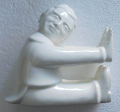 Seltene Figur sitzender Mann Buchstütze Max Roesler 0781 Bruno Schäfer 1930
