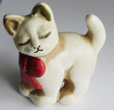 Original Bozener Katze Thun Bozen stehend weiß rote Schleife 10cm