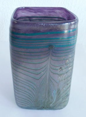 Kleine Kunstglas Vase Eisch im Jugendstil signiert 82 irisierend 11,5cm