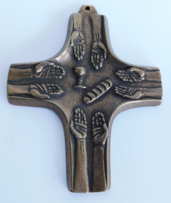 Kleines Bronze Kreuz Hände Brot Wein 10,3x8,3cm