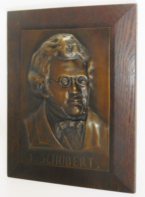 Ausdrucksstarkes Bronze Reliefbild Franz Schubert plastisch auf Holz 25x20,5cm (N)