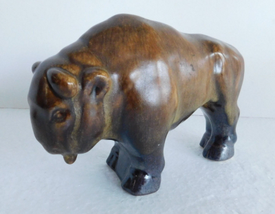 Ausgefallene Keramikfigur Büffel / Bison 16x7 H10cm