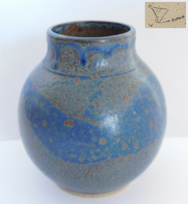 Kleine Studiokeramik Vase signiert ? blau-grau-braun 8,5cm