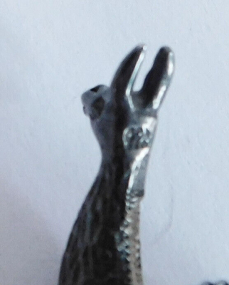 Ausgefallene kleine Figur Miniatur Alpaka Silber 925 mit grünen Steinen