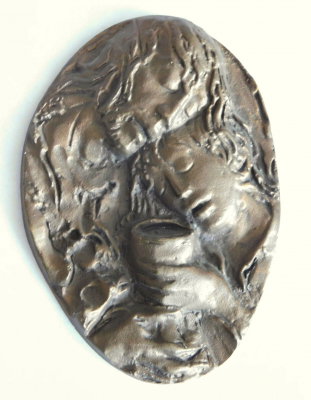 Seltenes Bronze Relief Jesus Maria Kelch plastisch 10x7,5cm