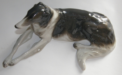 Porzellanfigur liegender Windhund Barsoi Rosenthal Entw Valentin handgemalt 1947 (N)